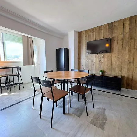 Plaza Santa Ana شقة بينايدورم